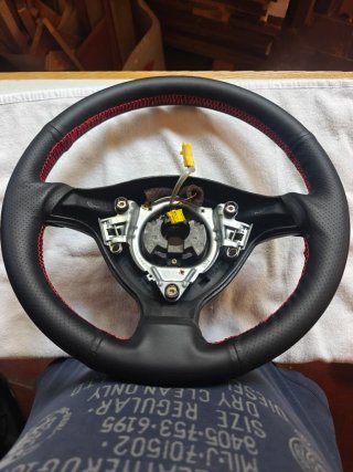 Volante Golf 4 Retapizado Negro/Rojo