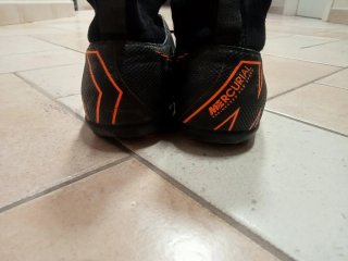 Scarpe da calcio Nike Mercurial nere arancioni