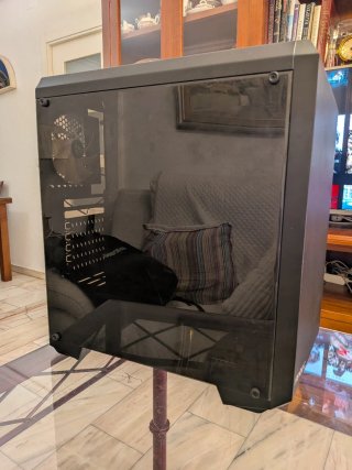 Caja Antec Gaming + 2 Ventiladores Arctic