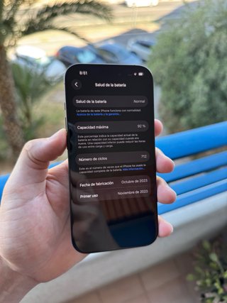 iPhone 15 - 93% Batería