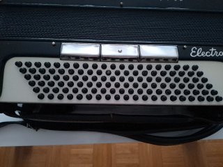 Acordeón Excelsior Electronic 120 Bajos