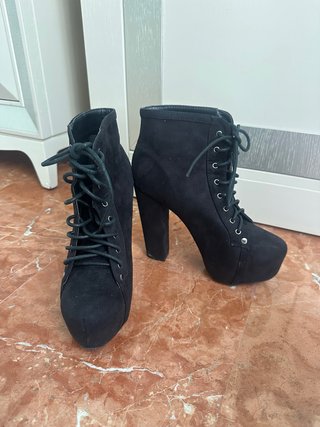 Botines negros tacón cordones talla 38