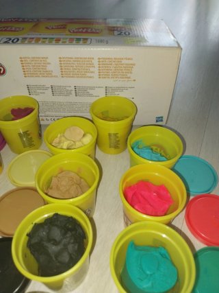 20 botes plastilina Play-Doh