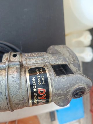 Taladro antiguo con llave
