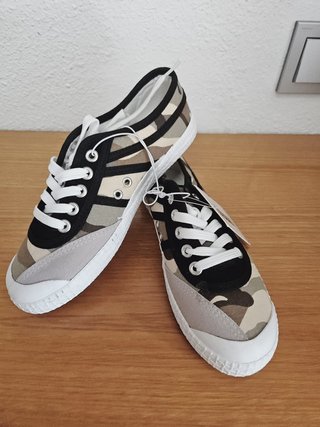 Deportivas Camuflaje Beige y Gris