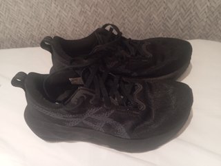 Zapatillas ASICS Negras
