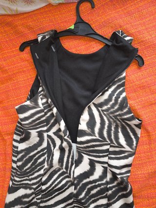 Vestido corto estampado cebra talla M
