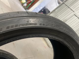 Neumático 225/40/18