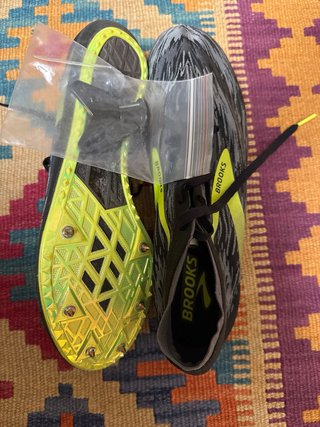 Zapatillas Brooks Clavo Running Pista