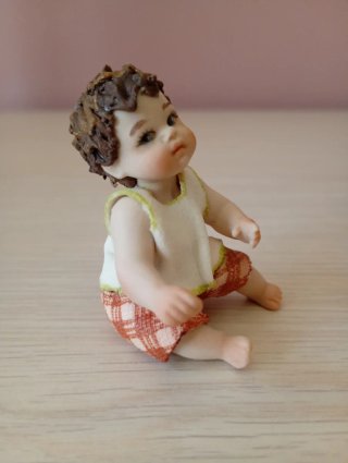 Statuetta  porcellana Sibania Capodimonte H 6 cm