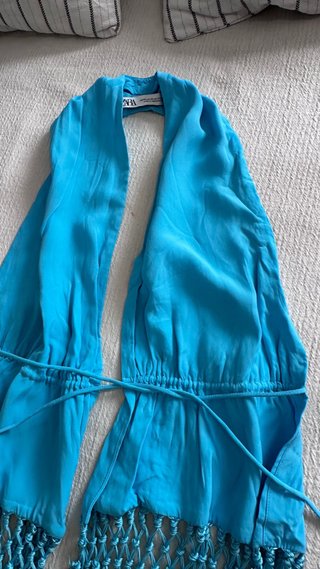 Top Zara con flecos azul