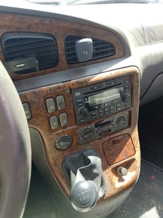 KIA Carnival 2001
