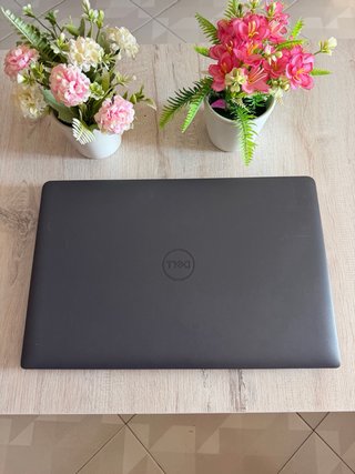 Portátil Dell latitude 3550 i5  Del año 2022