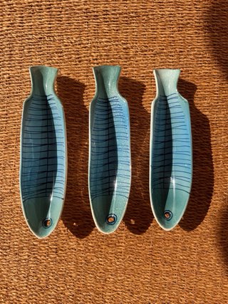 3 Platos decorativos de cerámica en forma de pez