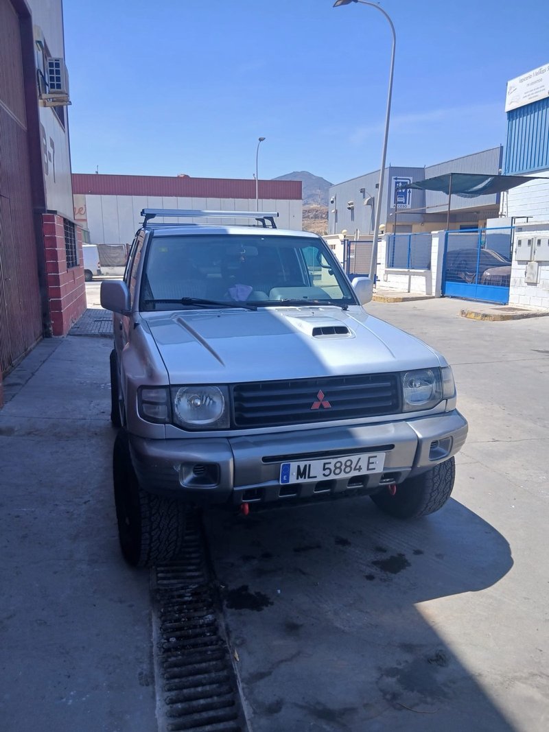 Mitsubishi Montero 2000 - foto 1