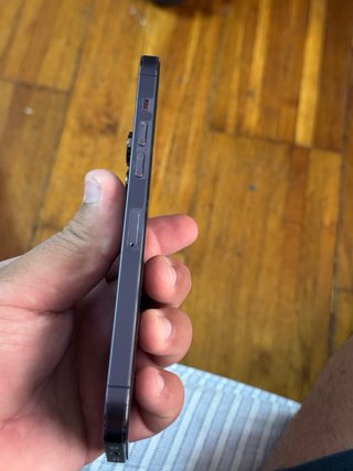 iPhone 14 Pro Max Morado