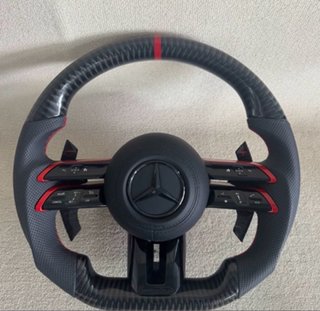 Volante Mercedes AMG Carbono y Piel