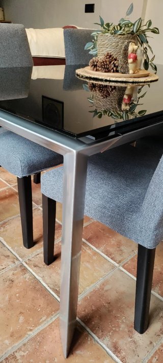 Mesa Comedor Cristal y Metal Negra/Plata