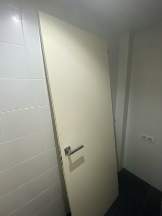 Puerta de madera interior