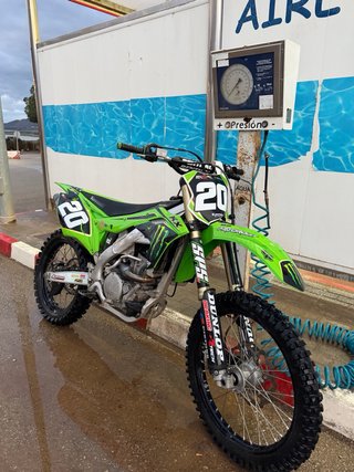 Kawasaki KX250F Motocross Verde