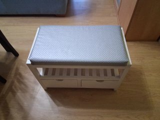 Banqueta con almacenaje y asiento acolchado
