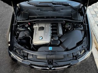 BMW E90 325i 2006