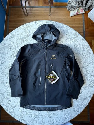 Chaqueta Arc'teryx Alpha SV Gore-Tex Negra