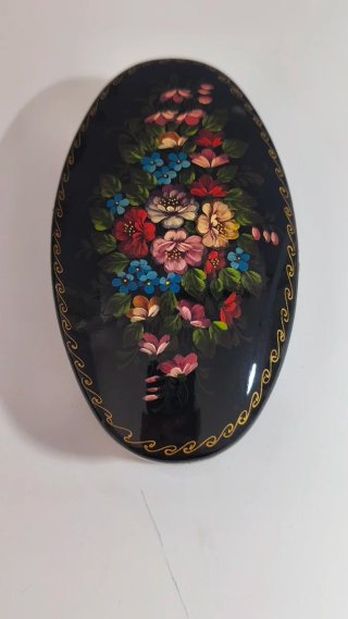 Joyero/caja decorada con flores