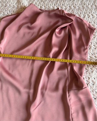 Blusa rosa satinada