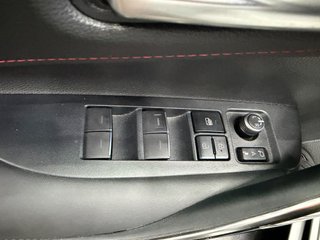 Toyota Corolla 2.0 180H GR-SPORT E-CVT