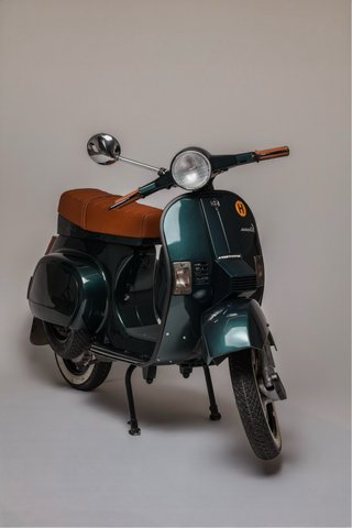 Vespa PK 125 totalmente restaurada