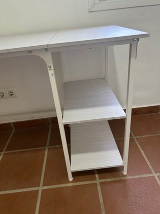 Scrivania Bianca con Mensole Laterali