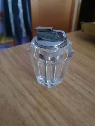 Encendedor antiguo de cristal