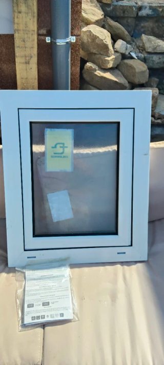 Ventana guardilla nueva a estrenar