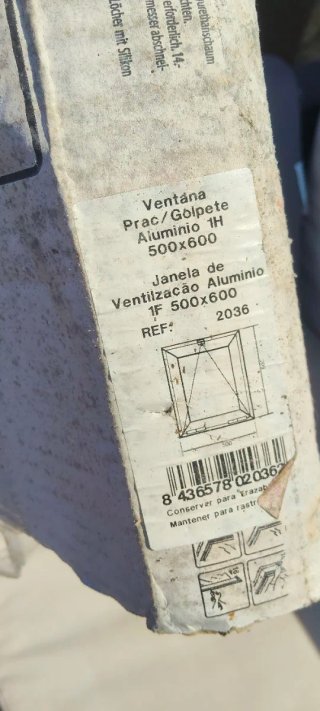 Ventana guardilla nueva a estrenar