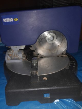 Sierra eléctrica de corte,ocasión.
