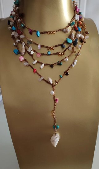 Collar de mil vueltas con piedras naturales