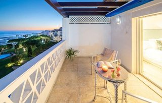 Ático en alquiler en Puerto Banús en Marbella