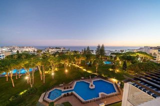 Ático en alquiler en Puerto Banús en Marbella