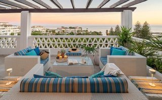 Ático en alquiler en Puerto Banús en Marbella