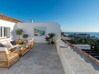 Ático en alquiler en Puerto Banús en Marbella