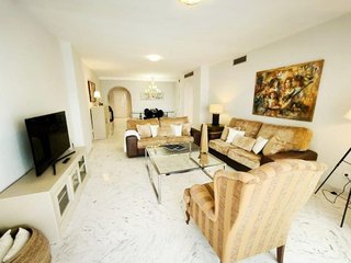 Piso en alquiler en Puerto Banús en Marbella