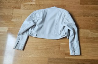 Cazadora efecto piel Stradivarius Talla L