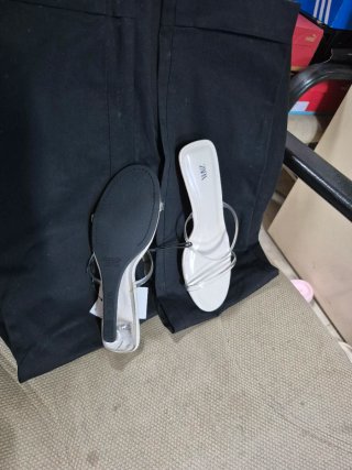 Sandalias Zara Tiras Transparentes Cuña Blanca