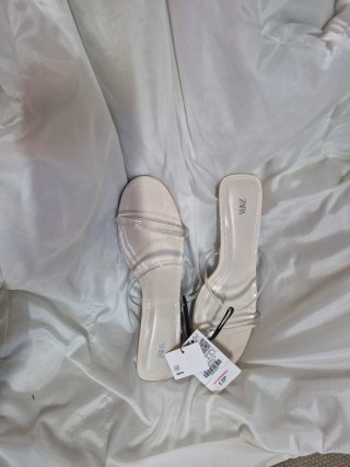 Sandalias Zara Tiras Transparentes Cuña Blanca