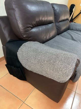 Sofá de piel 2 plazas muy cómodo