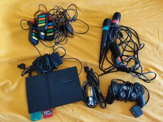 Consola PlayStation 2 Negra + Accesorios