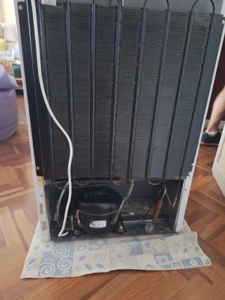 Congelador vertical EUROFROST pequeño
