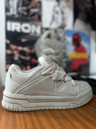 Zapatillas grises