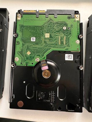 Discos Duros Seagate Barracuda 2TB SATA. 4 unidad